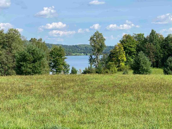 2853 US Route 5, Derby, VT 05829